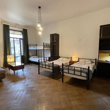 Guest House Third Floor Tbilisi Ngoại thất bức ảnh