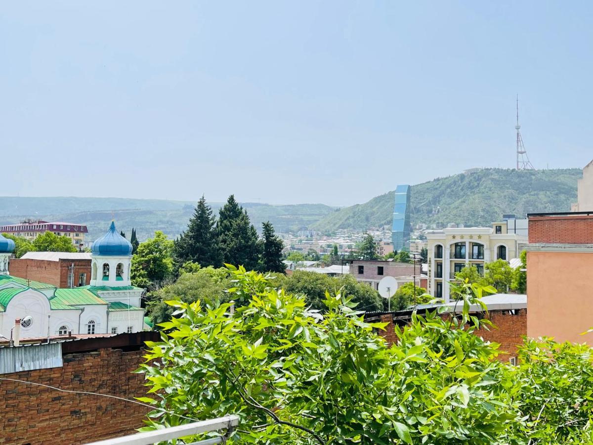 Guest House Third Floor Tbilisi Ngoại thất bức ảnh