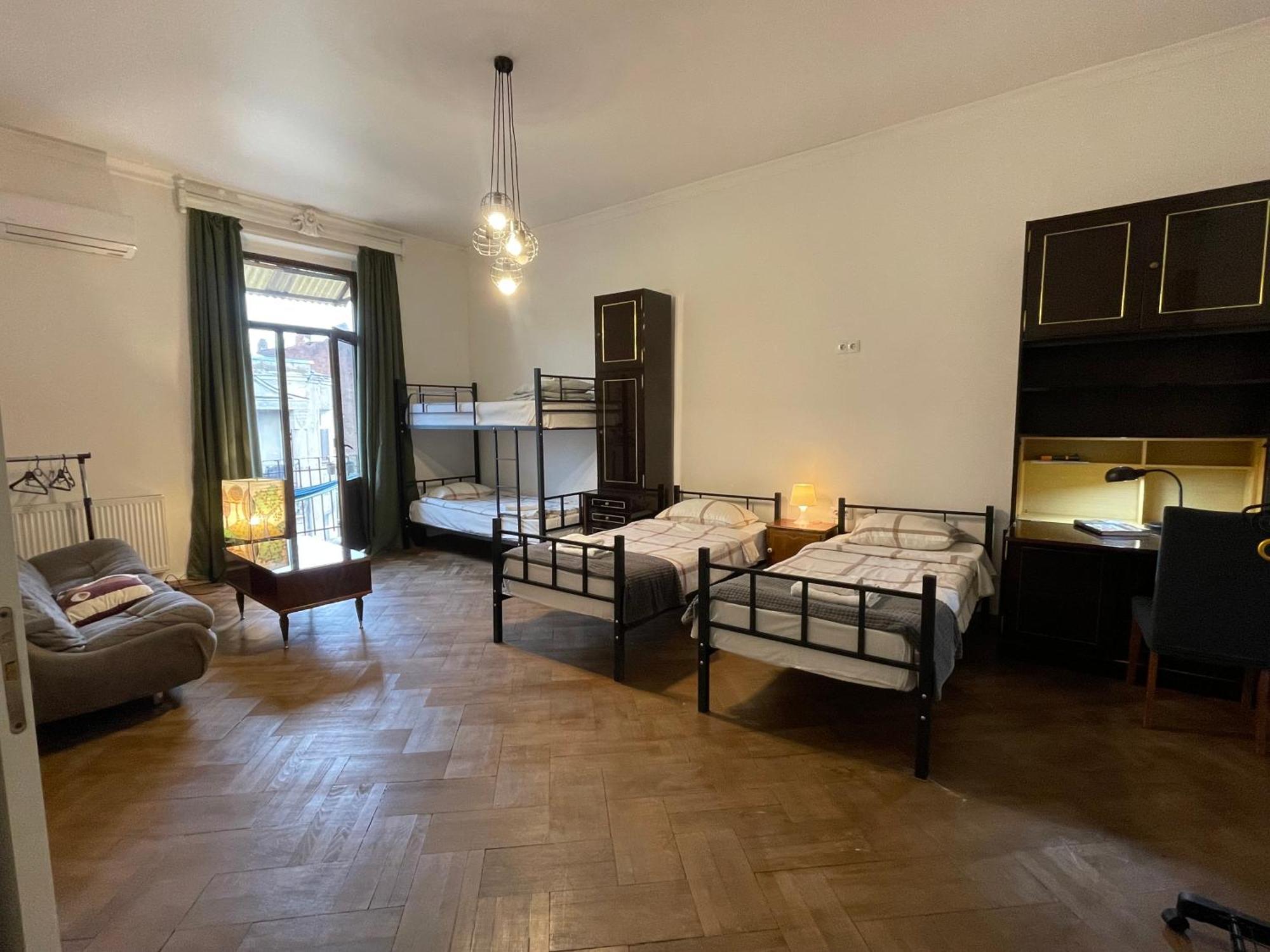 Guest House Third Floor Tbilisi Ngoại thất bức ảnh