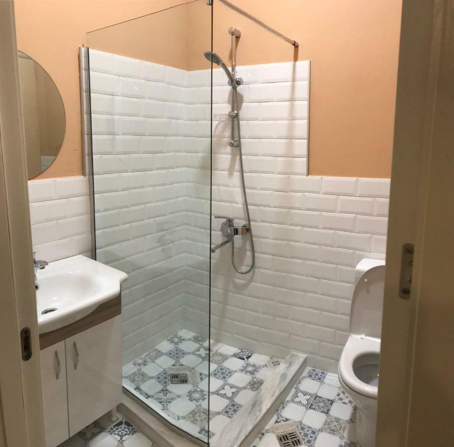 Guest House Third Floor Tbilisi Ngoại thất bức ảnh
