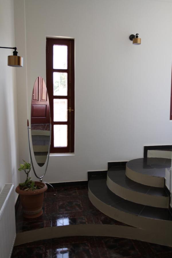 Guest House Third Floor Tbilisi Ngoại thất bức ảnh